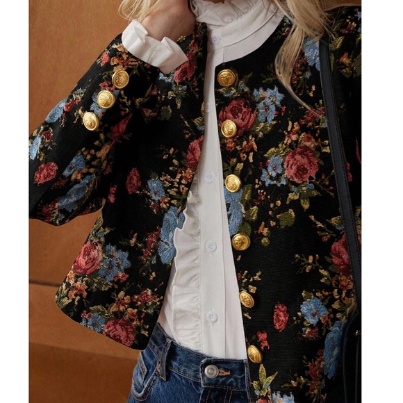 Classic Floral Tapestry Button Detail Jacket - Picture 6 of 11